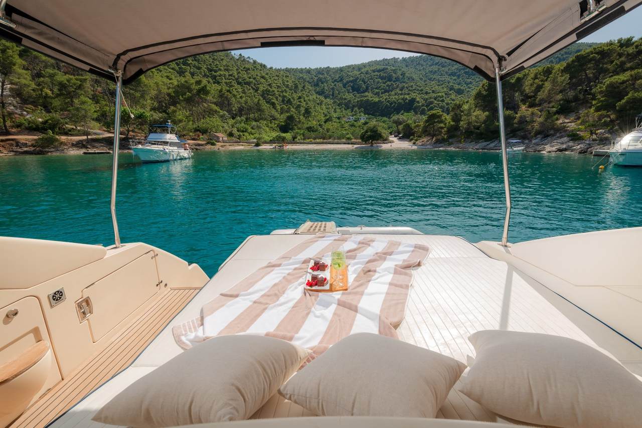 SUNDECK
